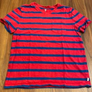 Gap tee shirt
